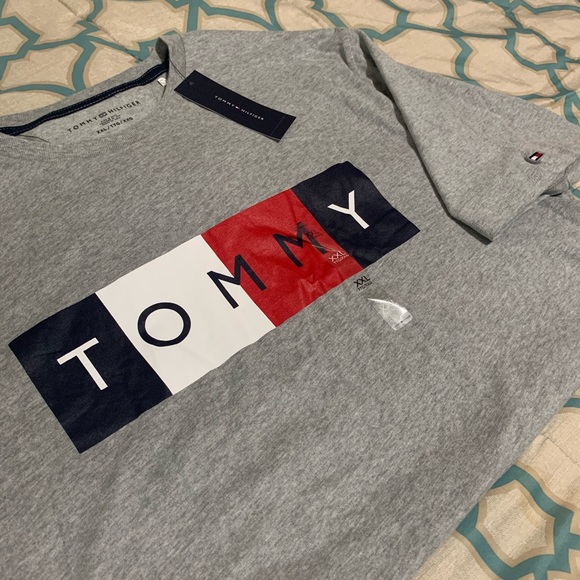 Tommy Hilfiger | Grey Short Sleeve - Picture 3 of 5